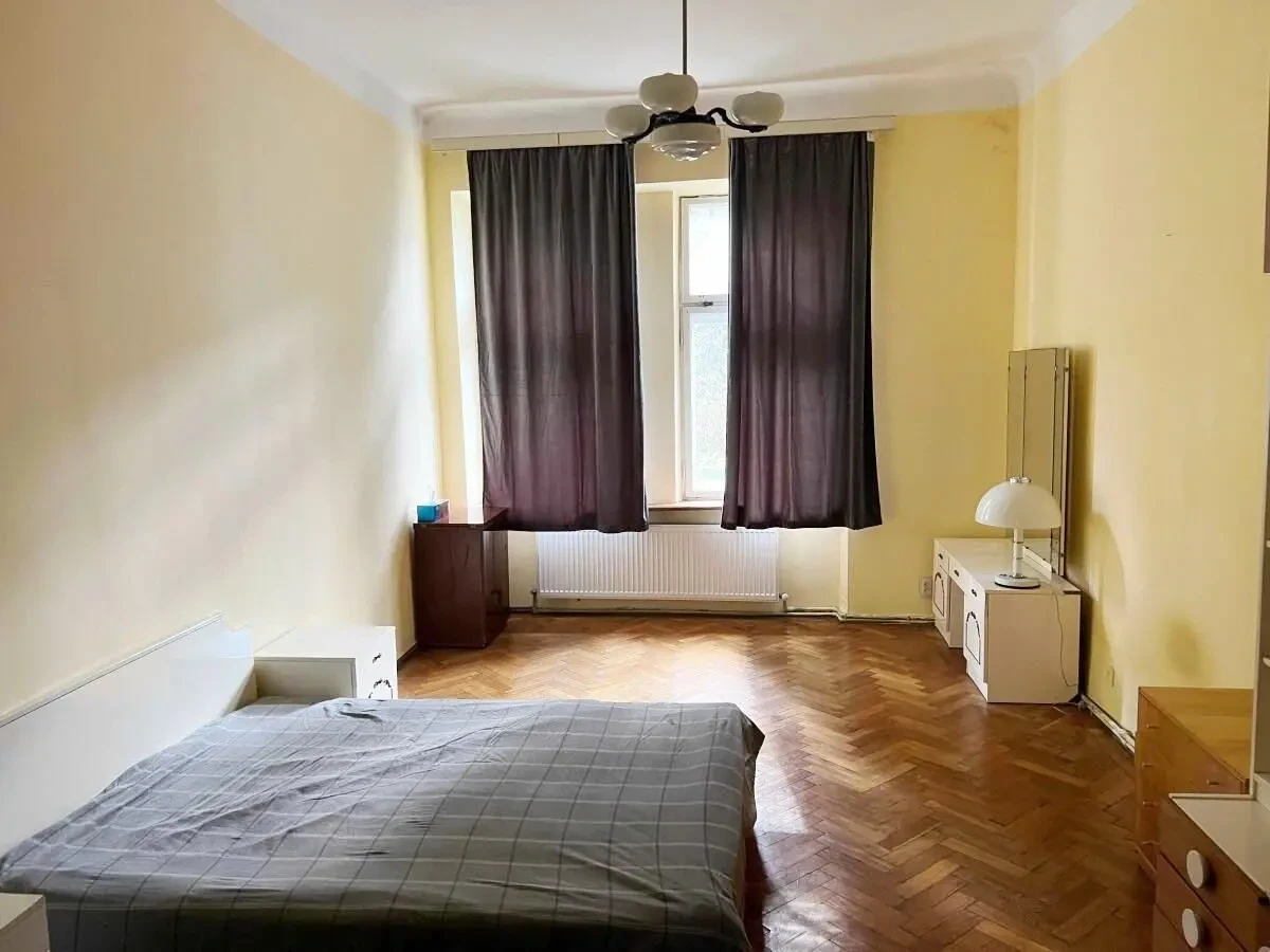 Продаж 2-кімн. квартири по вул.Пекарській, історичний центр