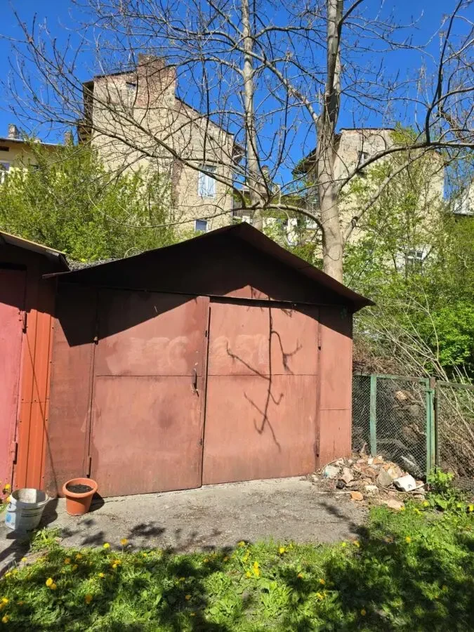 Продаж 2-кімн. квартири по вул.Пекарській, історичний центр 10