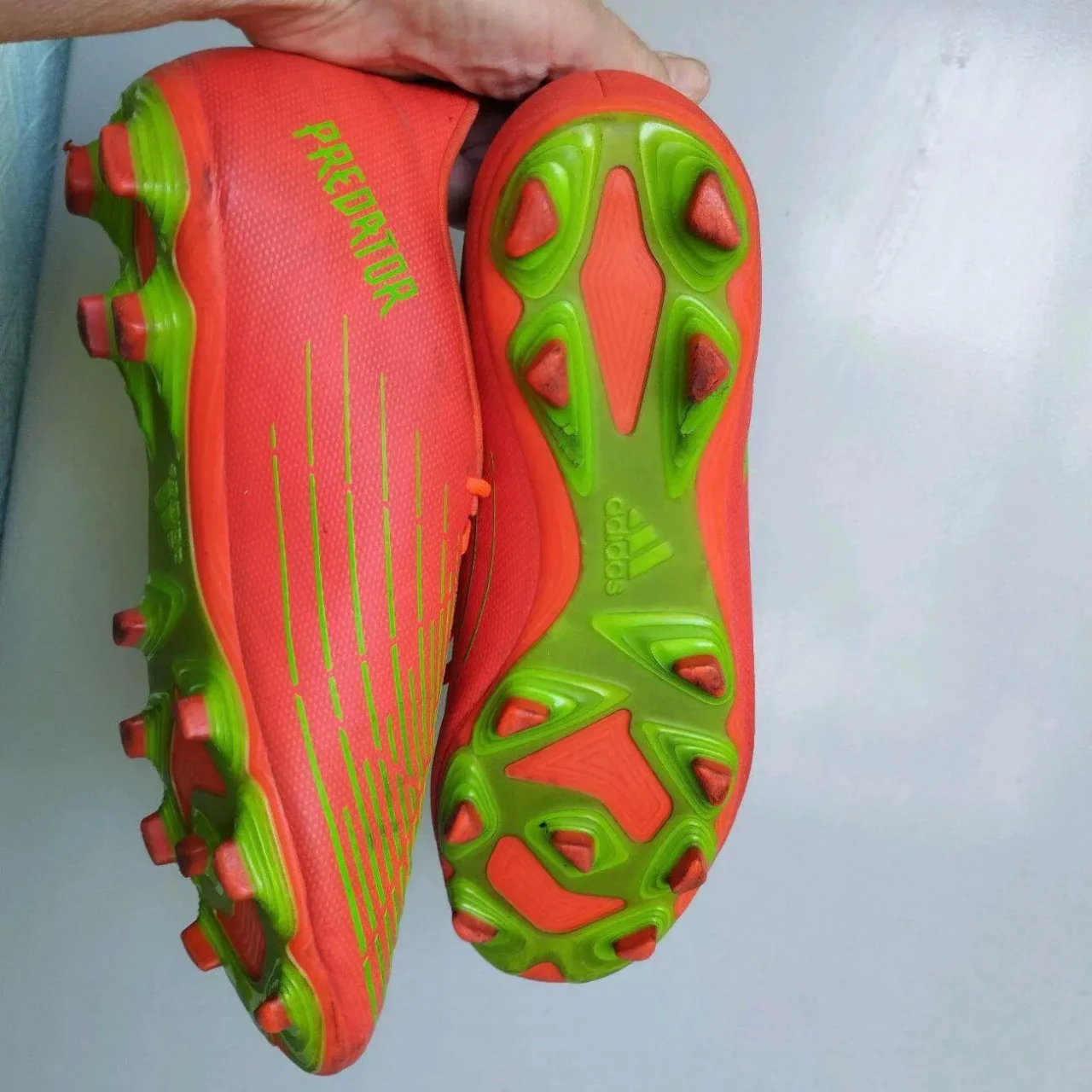 Бутси Adidas футбольні р.42 2