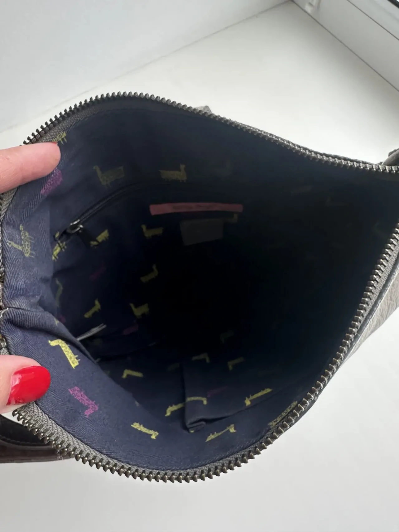 Фірмова шкіряна сумка White Stuff 8