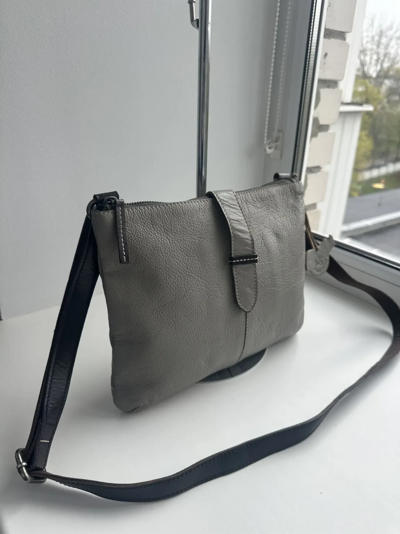 Фірмова шкіряна сумка White Stuff 3