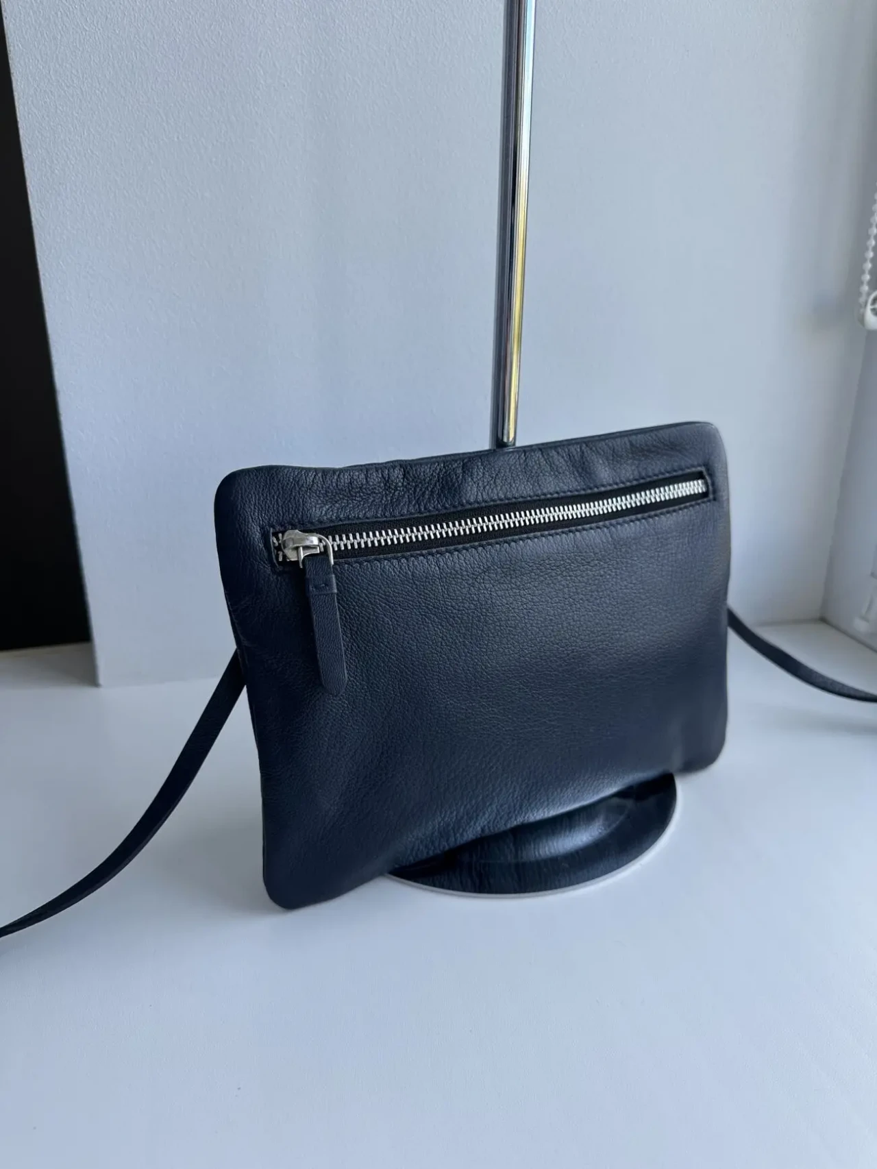 Фірмова сумка кросбоді з натуральної шкіри 2