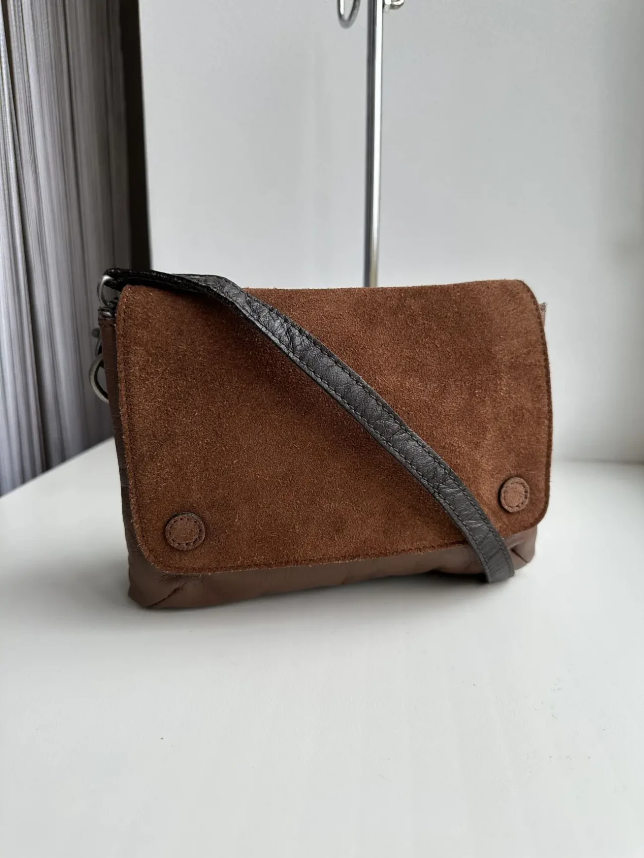 Шкіряна фірмова сумка кросбоді англійського бренду White Stuff 10