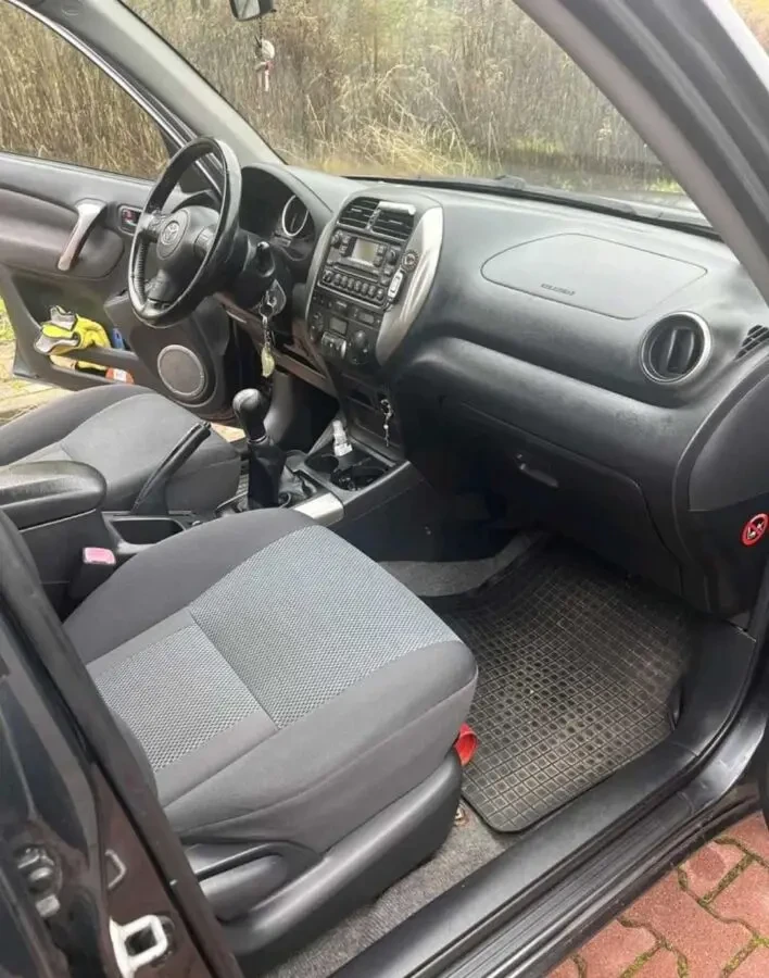 Продам Toyota RAV4 5
