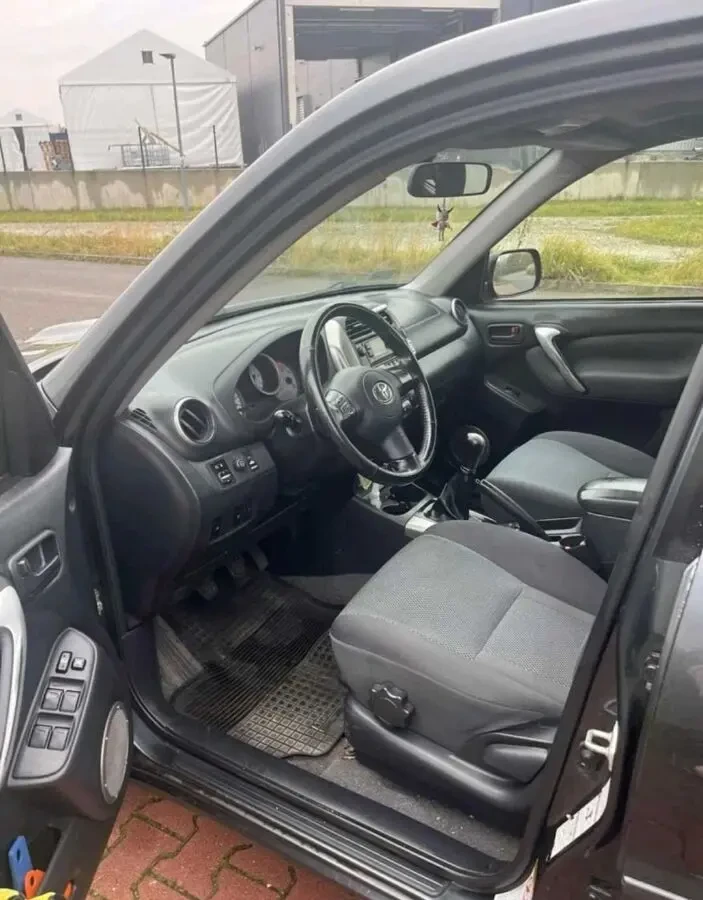 Продам Toyota RAV4 7