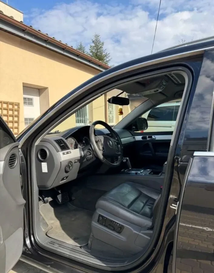 Продам Volkswagen Touareg 7