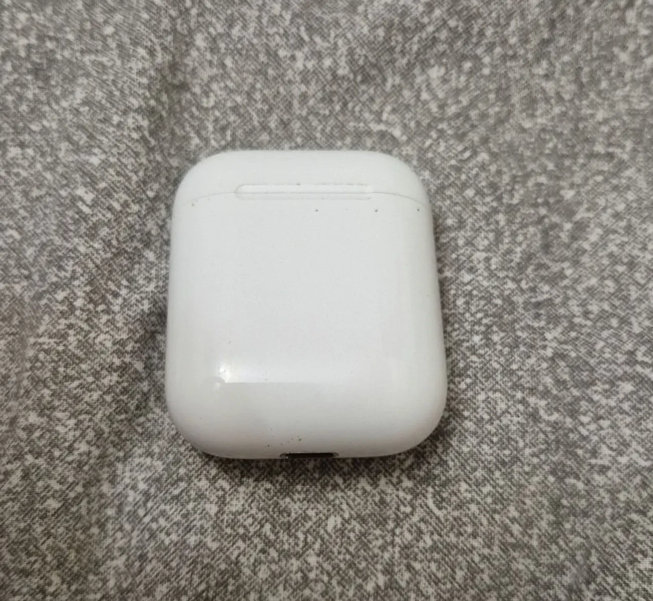 Продам Apple Airpods 2