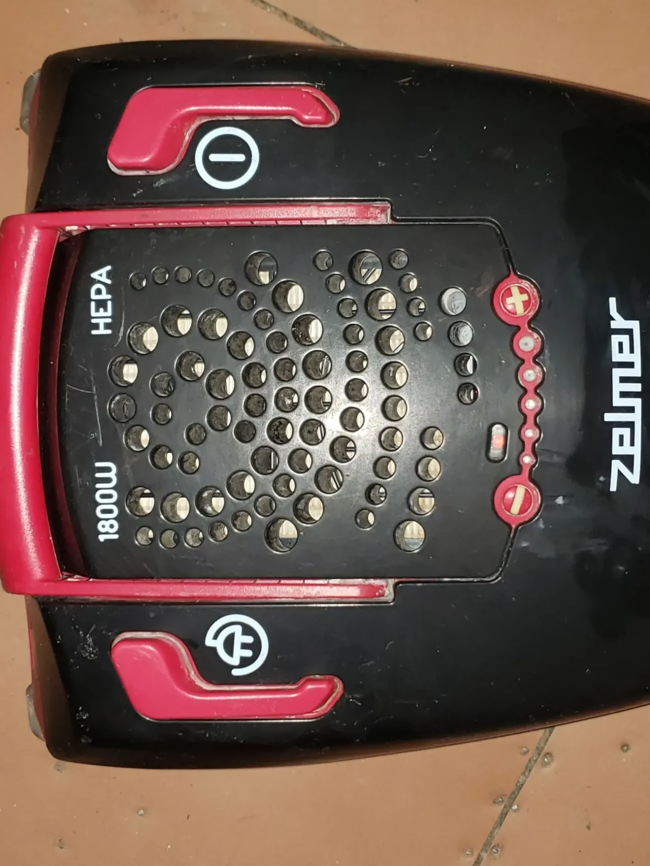 Пылесос Zelmer 1800 Ватт. 4