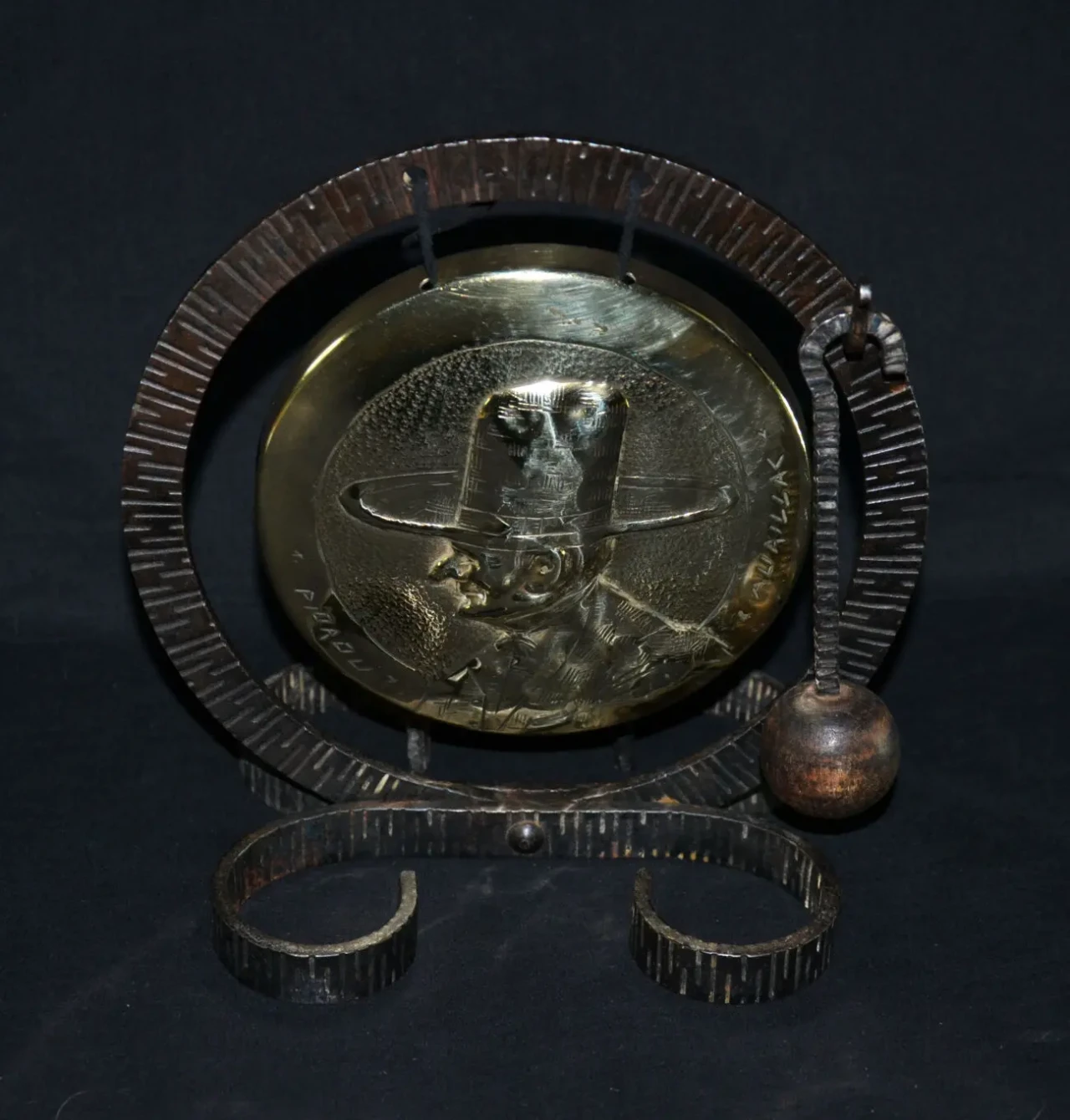 Антикварный латунный обеденный гонг. 3