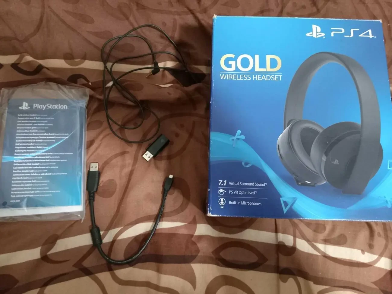 навушники ps4 Gold Wireless Headset 2