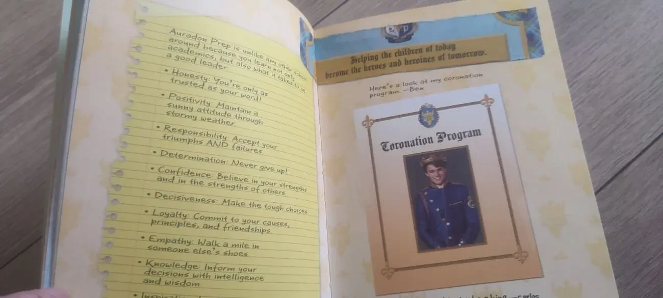 Spirit Book Highlights  Memories Disney Descendants 5