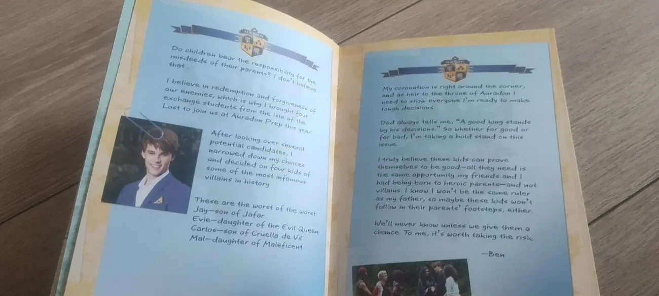Spirit Book Highlights  Memories Disney Descendants 3