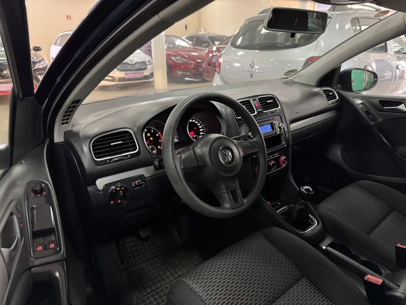 Volkswagen Golf VI 1.4МРі 16V 5МКПП 2010 р.в. (80 к.с.) 9