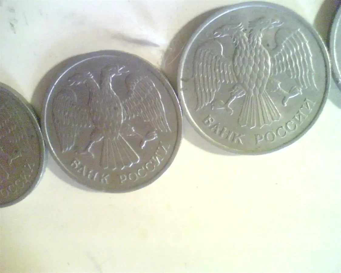 Продам монету 20 руб.1992 года 700 грн. 8