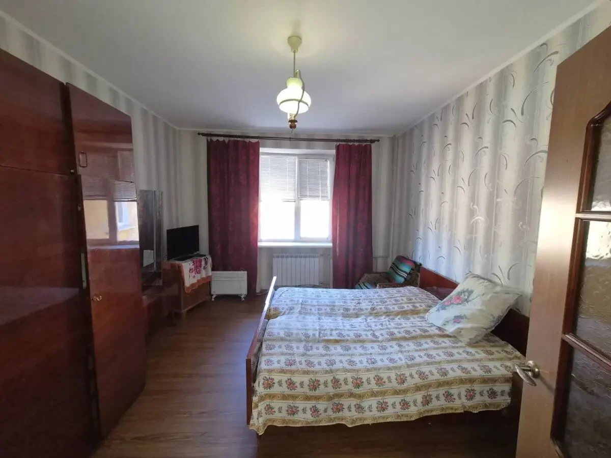 Продаж 3-х кімнатної квартири. Сталінка. Піонер. 2