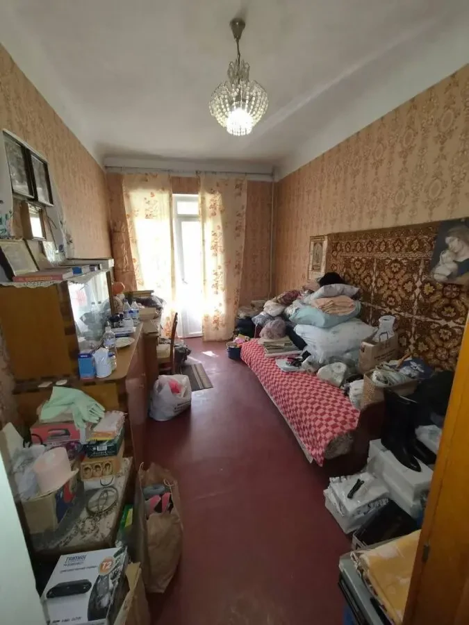 Продаж 3-х кімнатної квартири. Сталінка. Піонер. 3