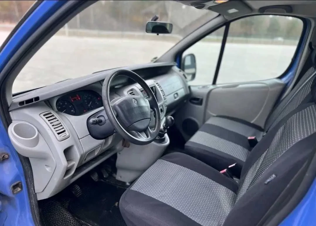продам renault trafic 9