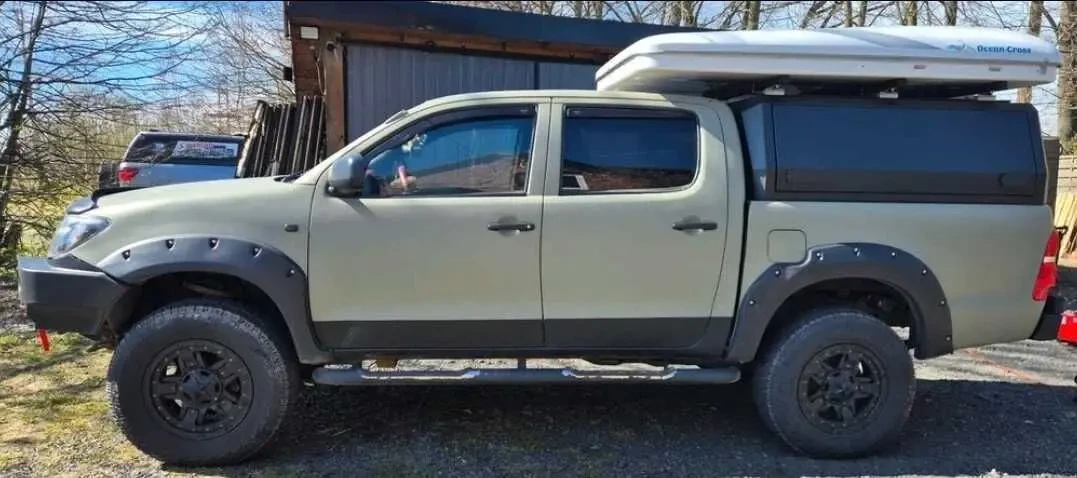 продам toyota hilux для військових 4