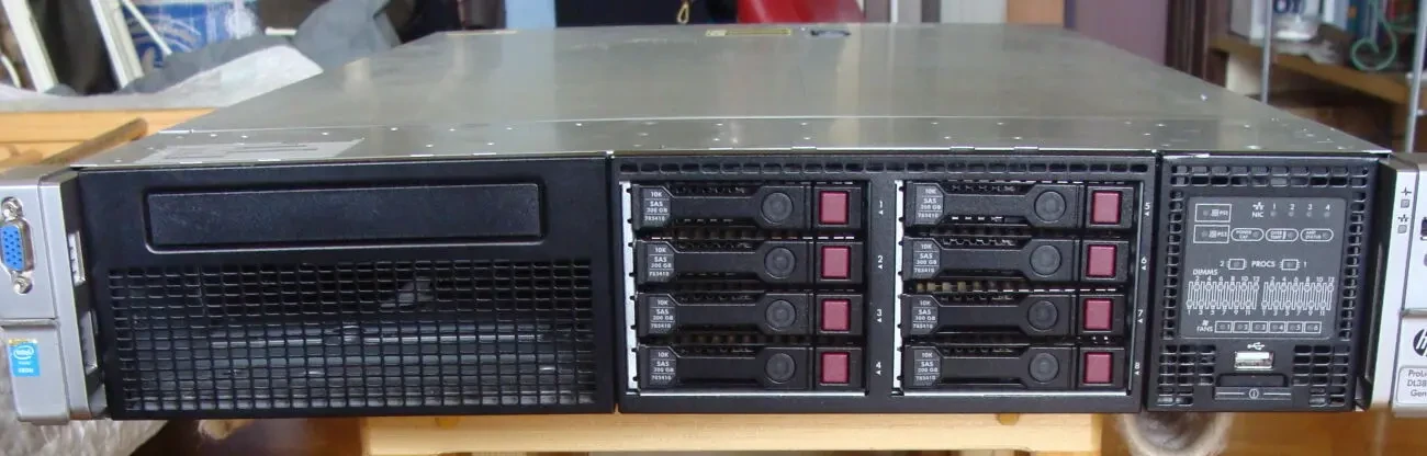 Cepвep HP ProLiant DLЗ80p Gen8 2
