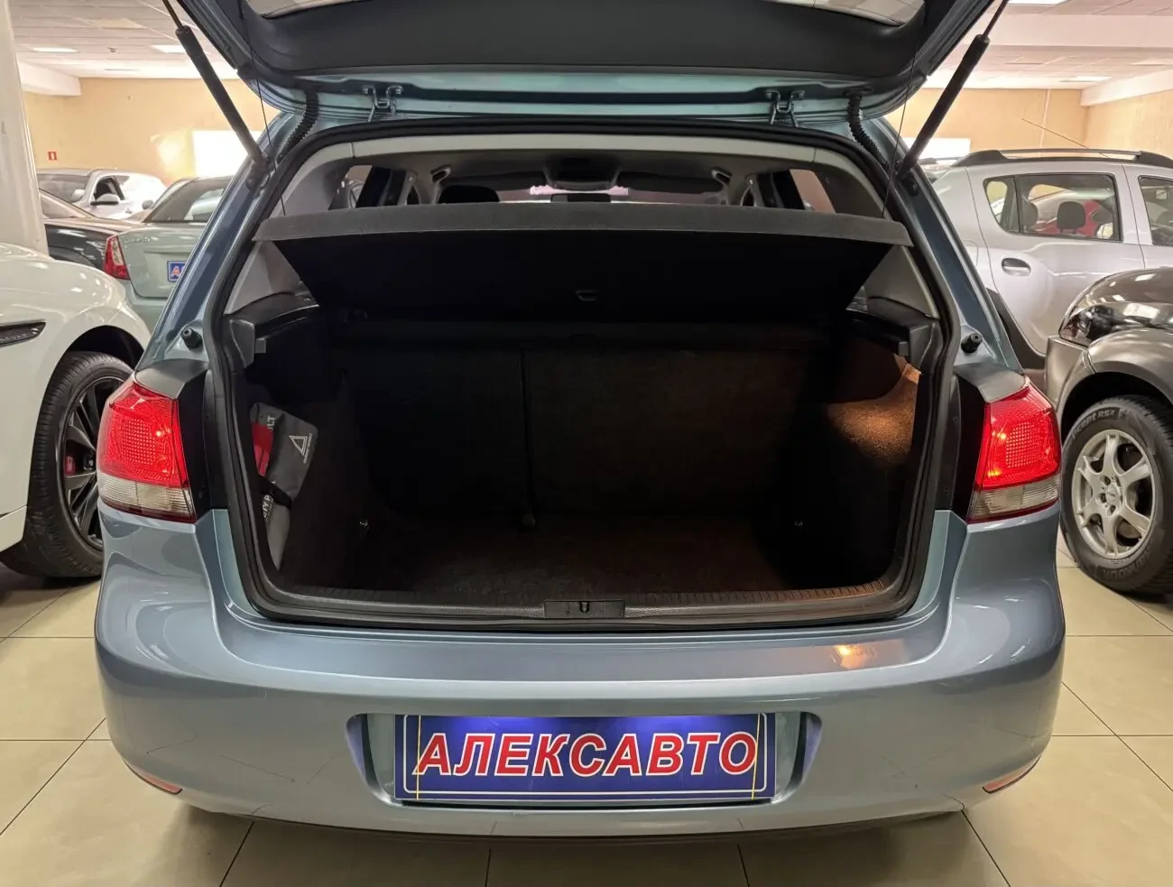 Volkswagen Golf VI 1.4МРі 16V 5МКПП 2009 р.в. (80 к.с.) 3