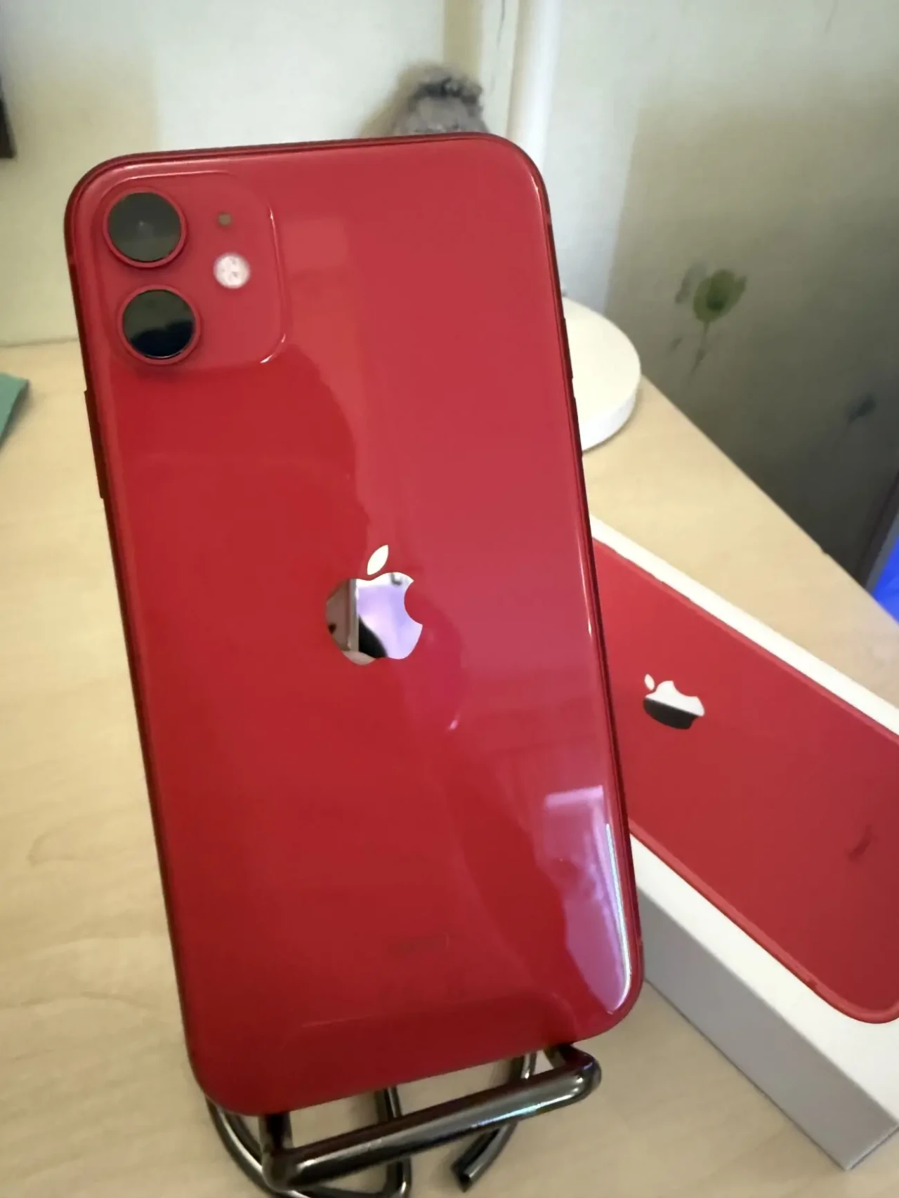 Iphone 11 red 64Gb Neverlock 4