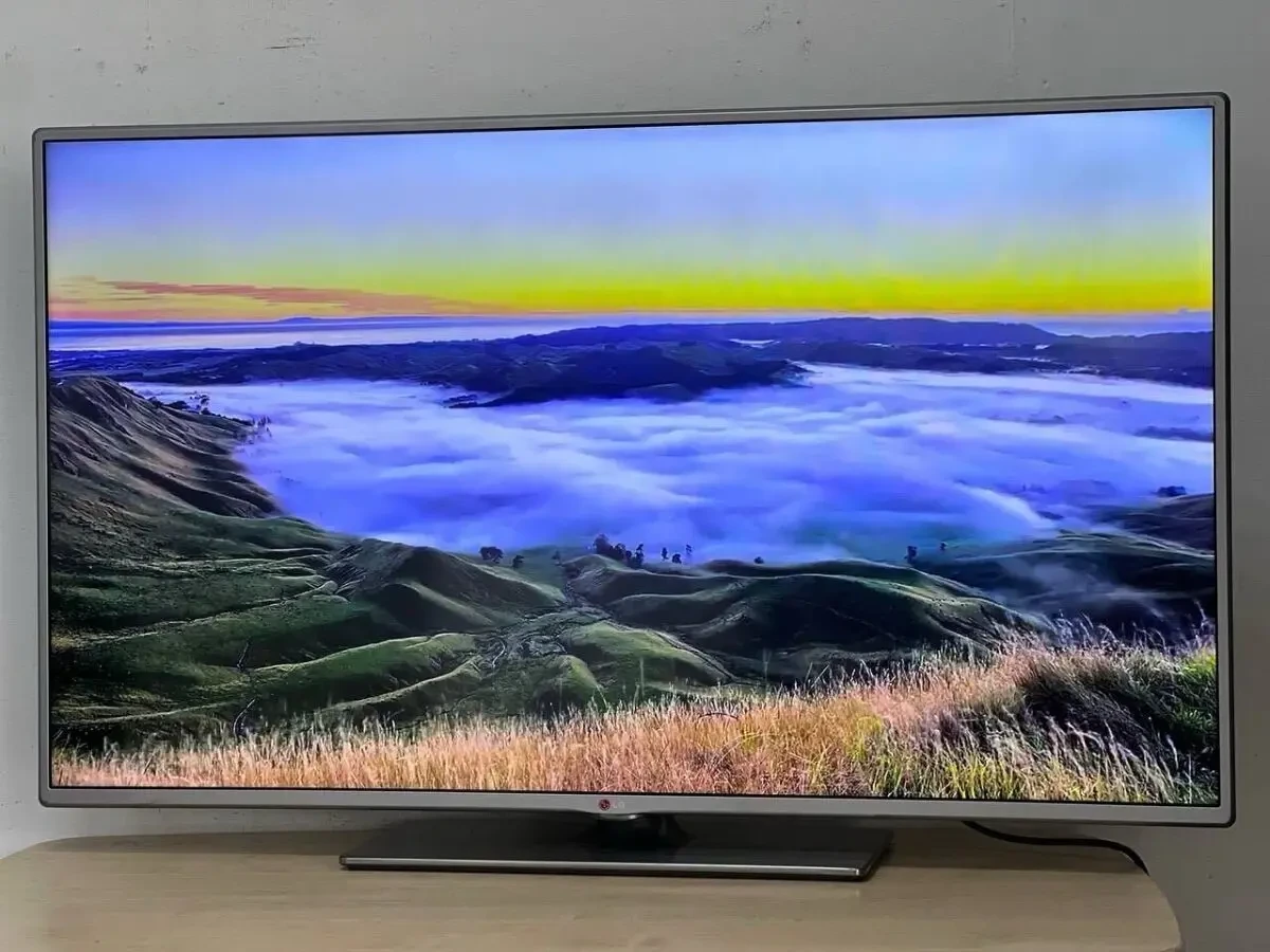 телевізор  LG 4