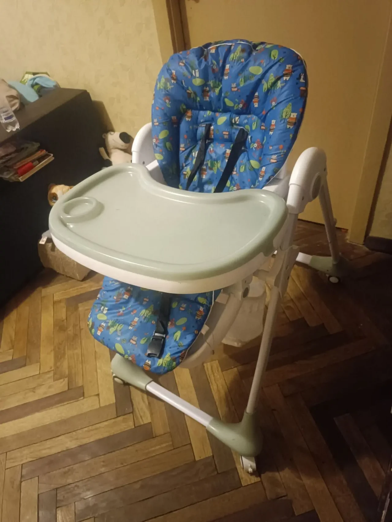 Продам дитяче крісло для годування 2