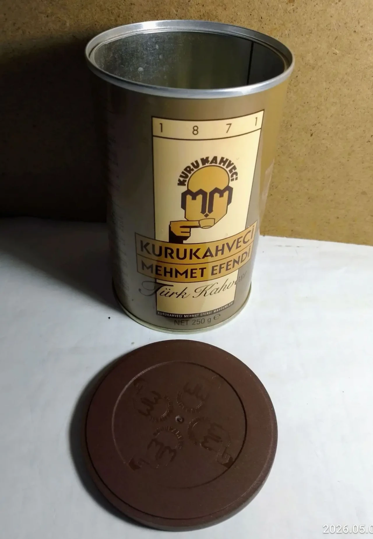 Жестяная баночка коробочка для кофе, чая, продуктов, круглая с крышкой