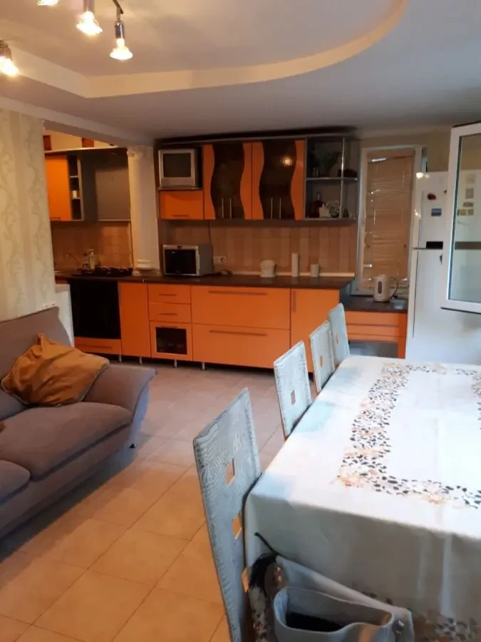 Продам квартиру на Бочарова Гос.програми 3