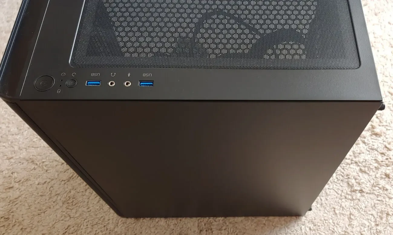 PC MSI B650 GAMING PLUS AMD Ryzen 7 8700G Kingston FURY 32GB 1TB M.2 4
