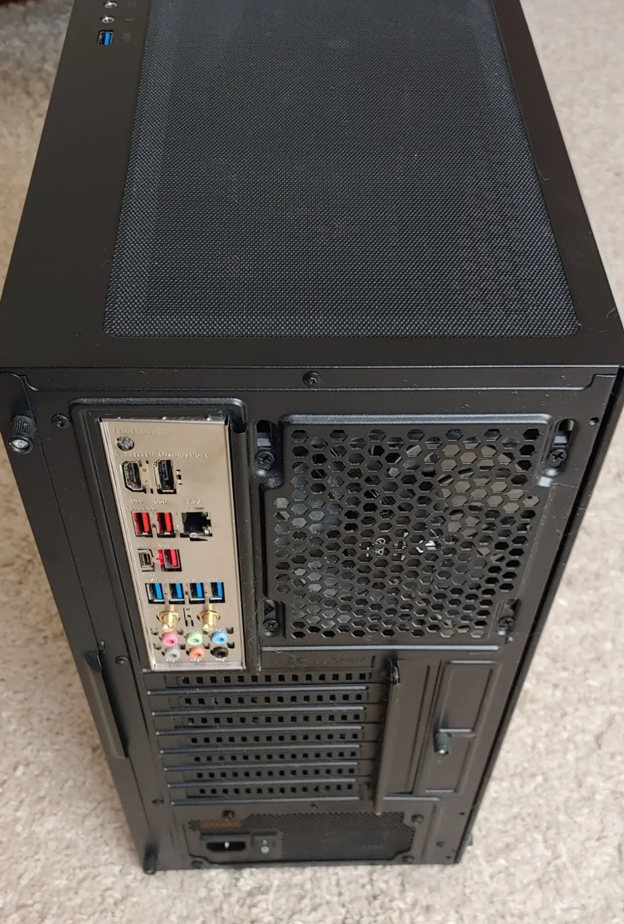 PC MSI B650 GAMING PLUS AMD Ryzen 7 8700G Kingston FURY 32GB 1TB M.2 3