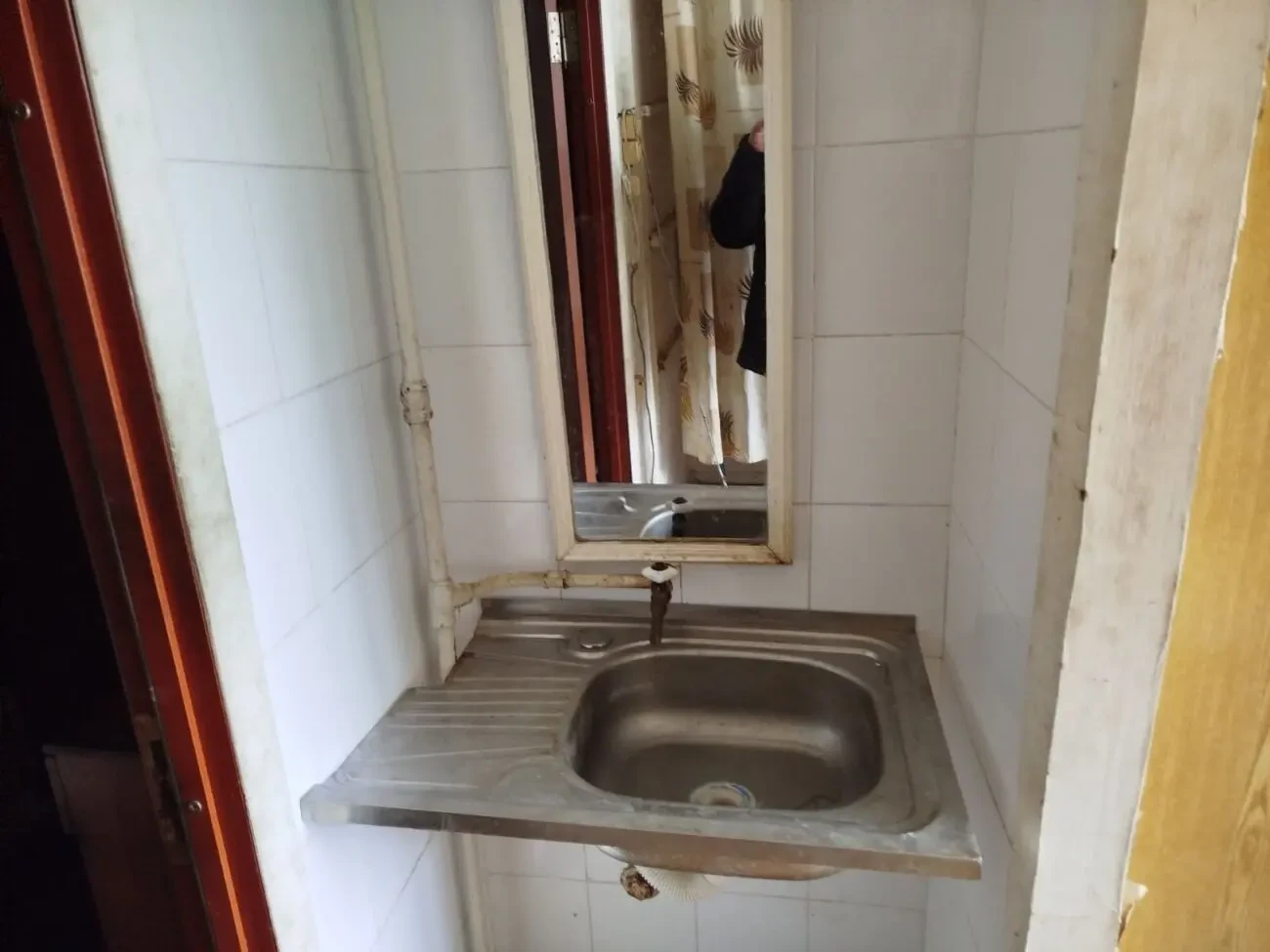Продам комнату в коммуне 2/5, ул. Новикова/2 застава 3