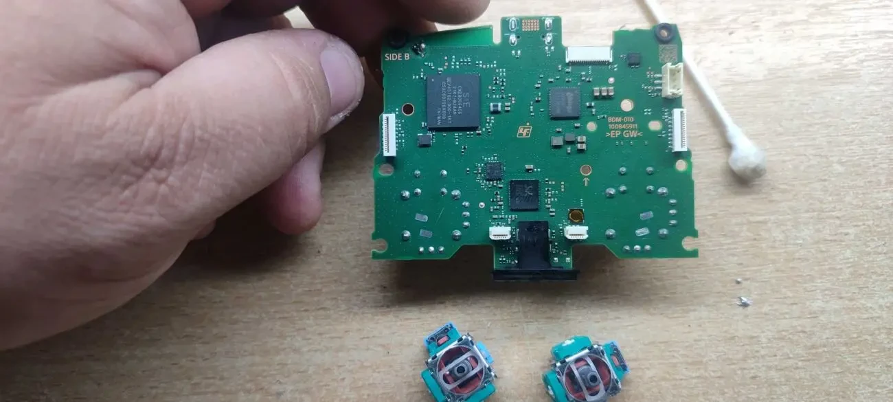 ремонт геймпадо, замена стиков, дрифт, dualsens dualshok xbox 8