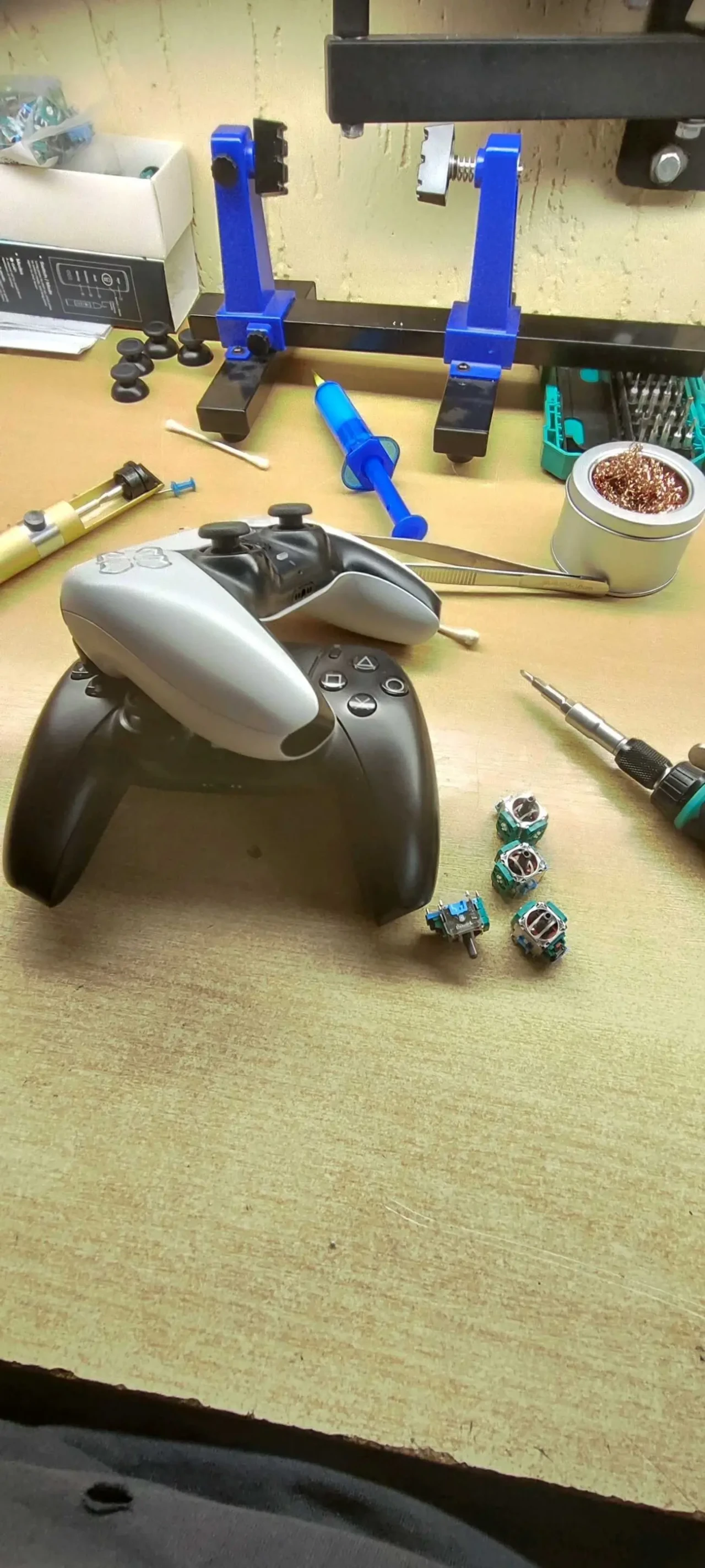 ремонт геймпадо, замена стиков, дрифт, dualsens dualshok xbox 7