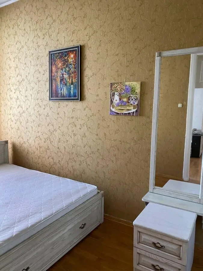 Продам 3к квартиру в центре. 3