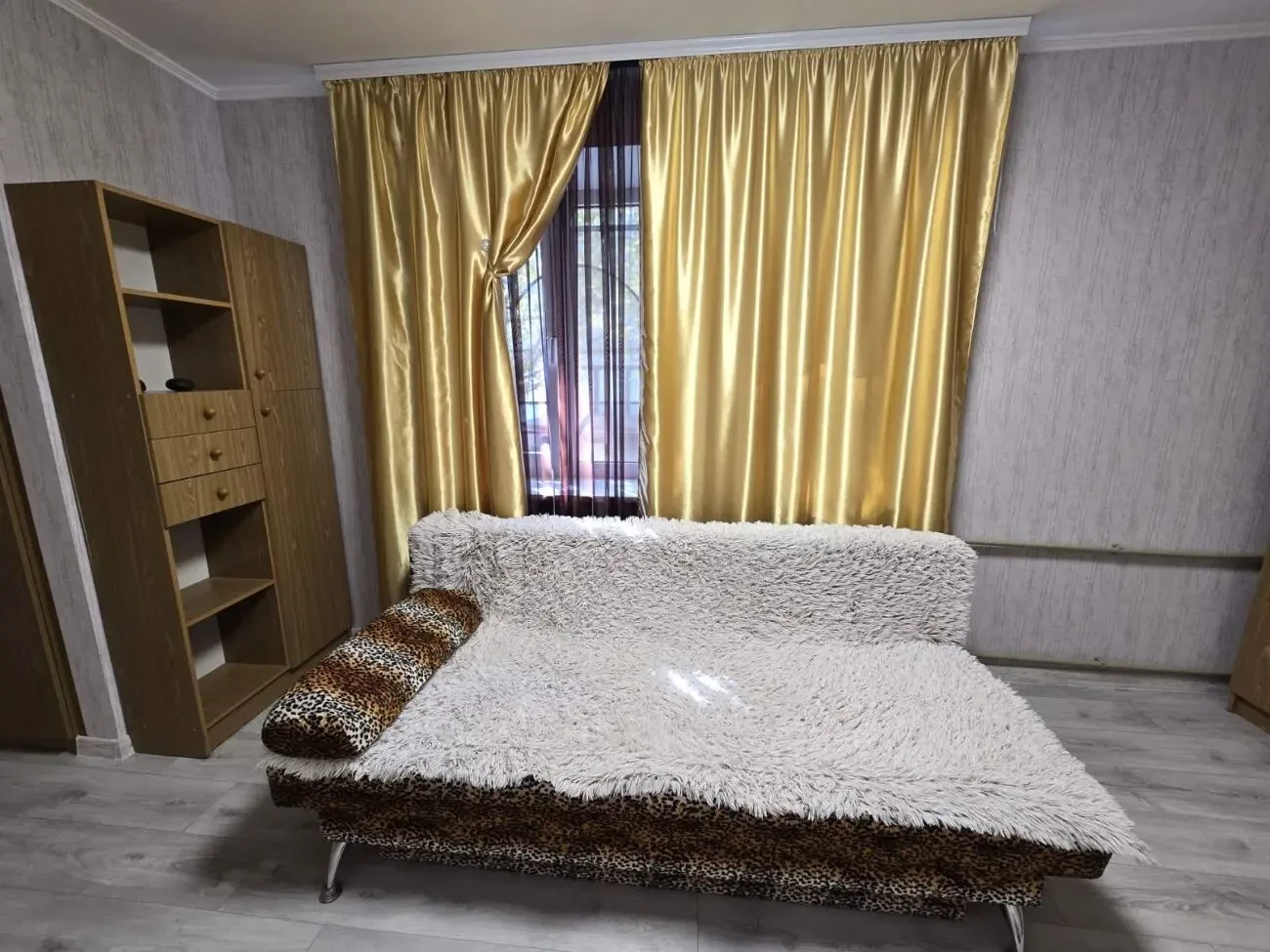 Сдам 2 ком/кв ул.Гладкова 12 квартал/ ТЦ Терра Реальная 3
