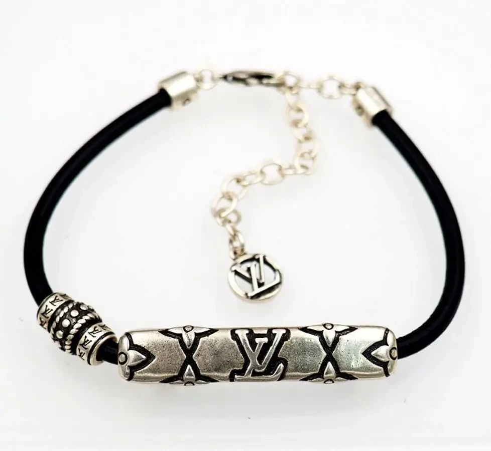 Браслет Louis Vuitton 8