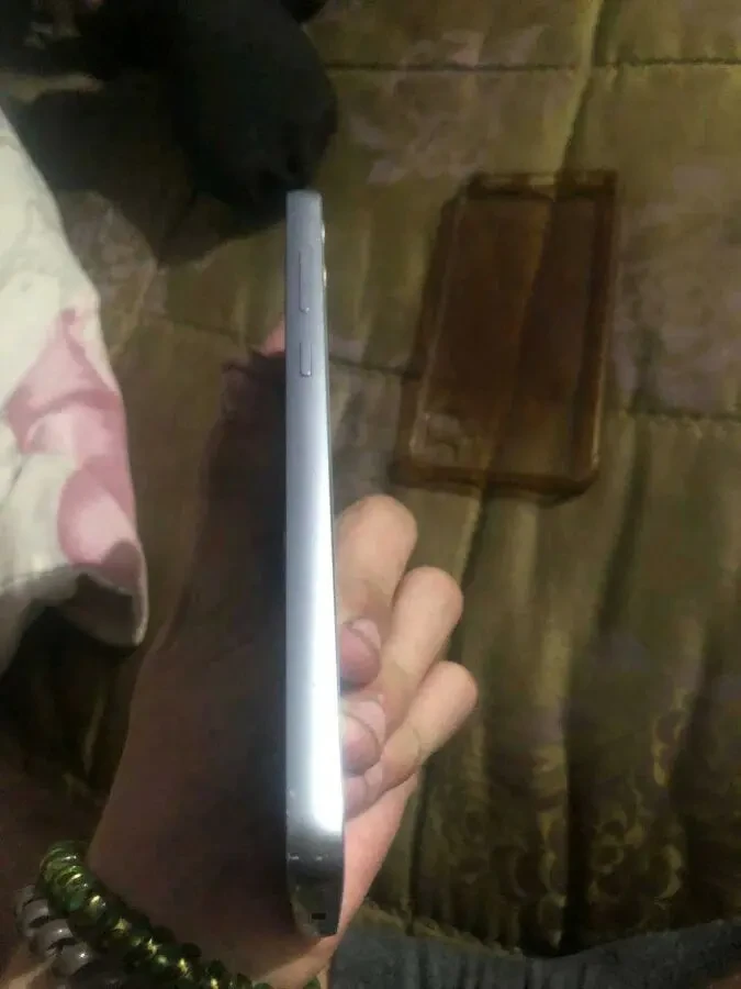 Продам телефон Самсунг 9