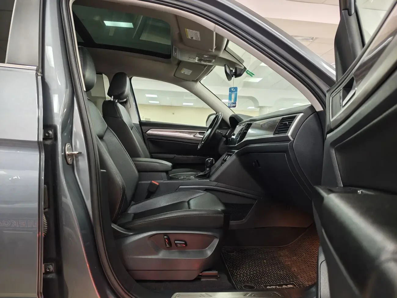 Volkswagen Atlas 3.6і V6 24V 8АКПП 2019 р.в. (276 к.с.), 7 місць 6