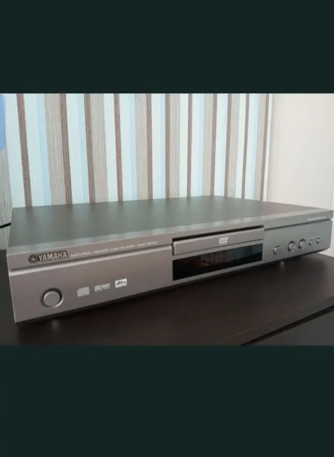 DVD програвач Yamaha