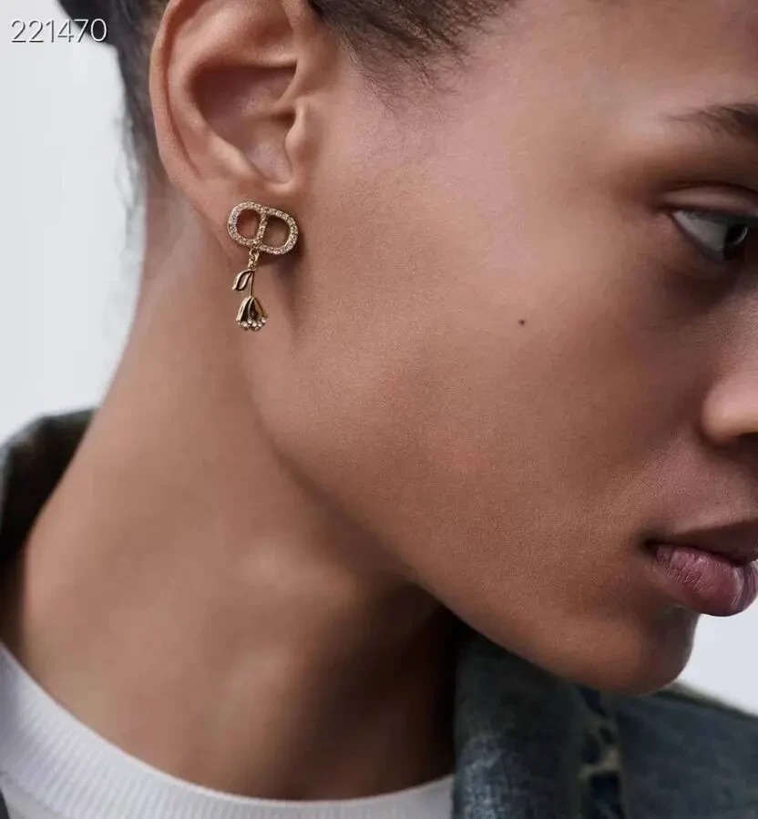 Сережки Dior 8