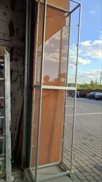 Скляна вітрина