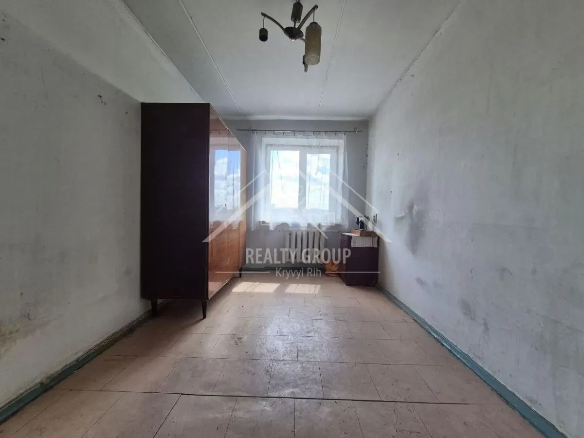 Продаж 3к квартири по вул. Українська 10