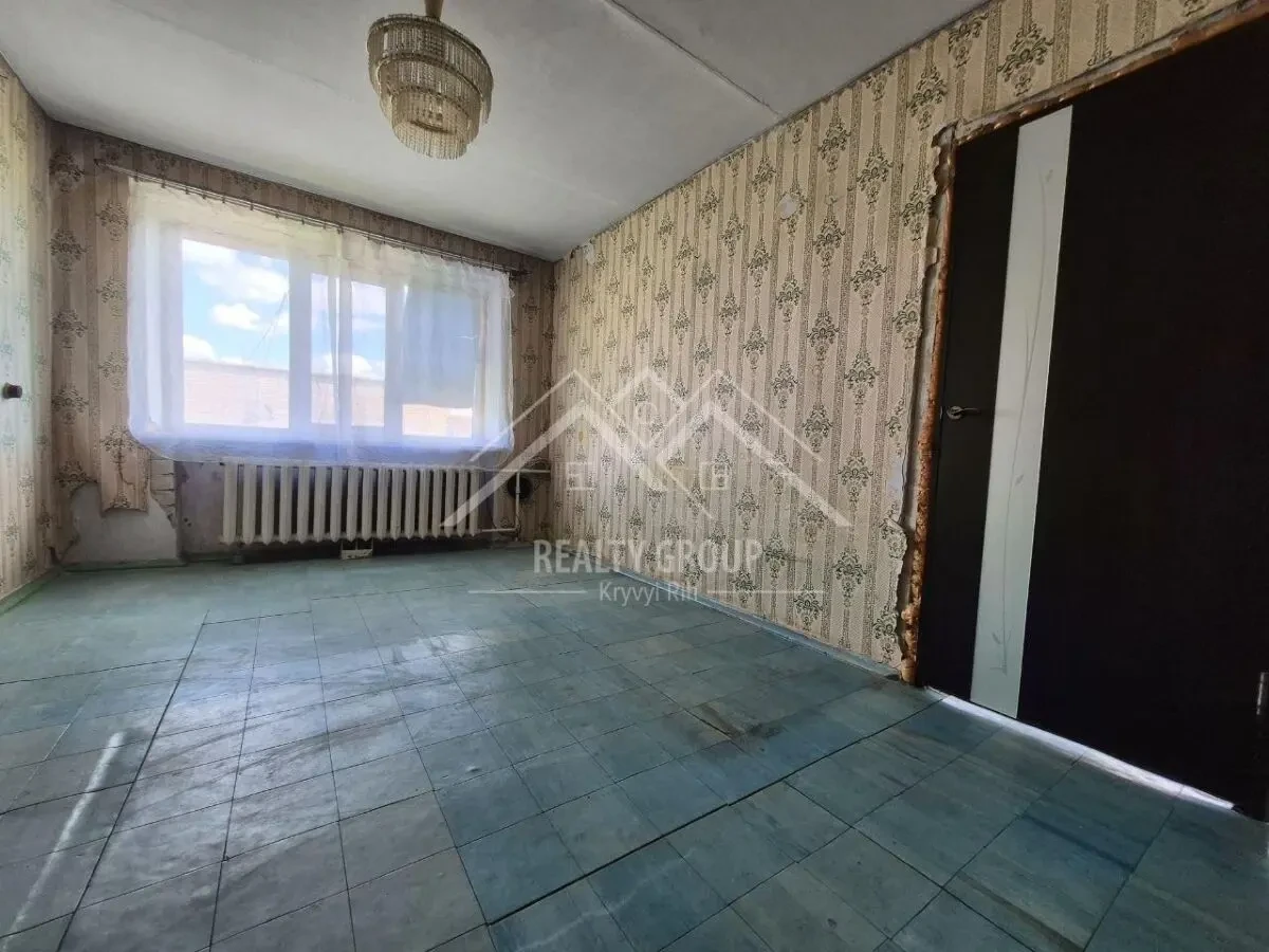 Продаж 3к квартири по вул. Українська 8
