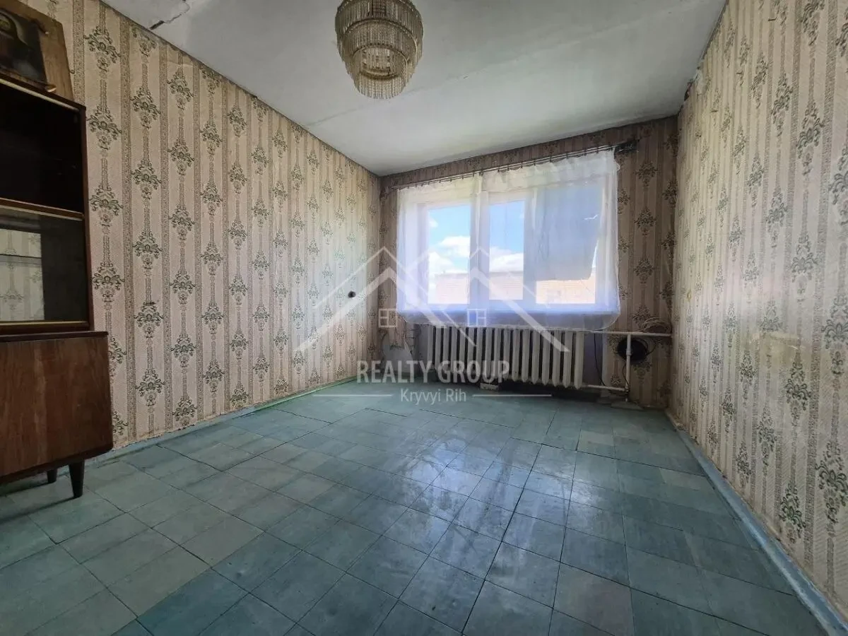 Продаж 3к квартири по вул. Українська 5