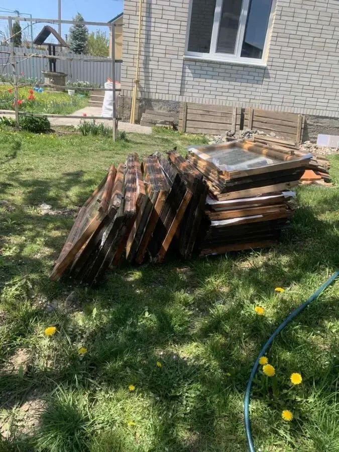 Віконні дерев'яні рами зі склом (безплатно) 2