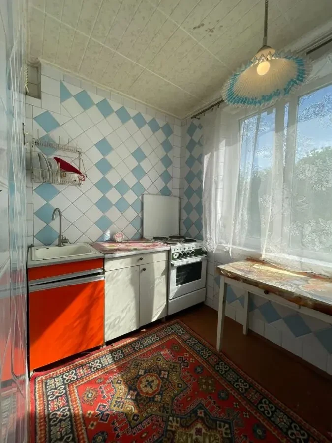 Продам двухкомнатную квартиру на Алексеевке 6
