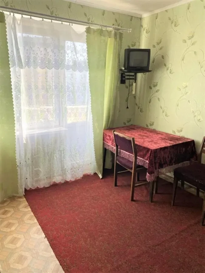 Тополя-2, здам 1к.кв, новий диван, будинок газифікований 3