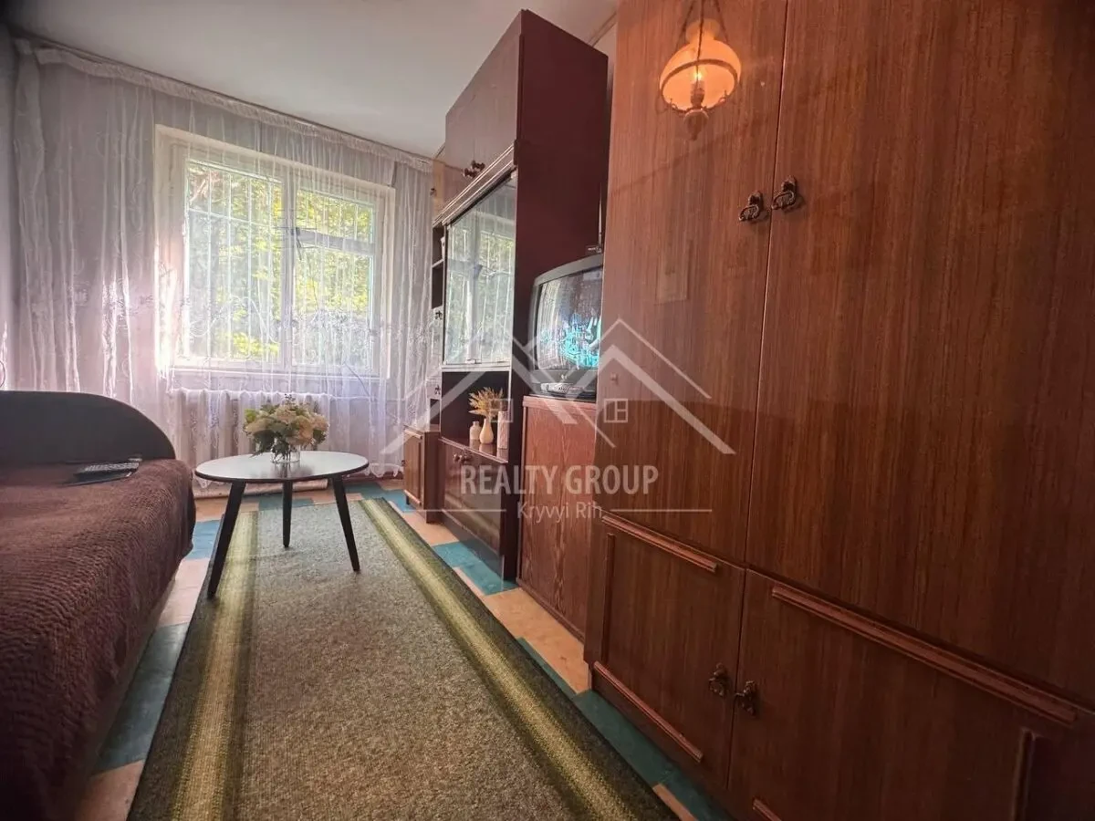 Продається світла та простора 3-к кв по вул. Співдружності 32 8
