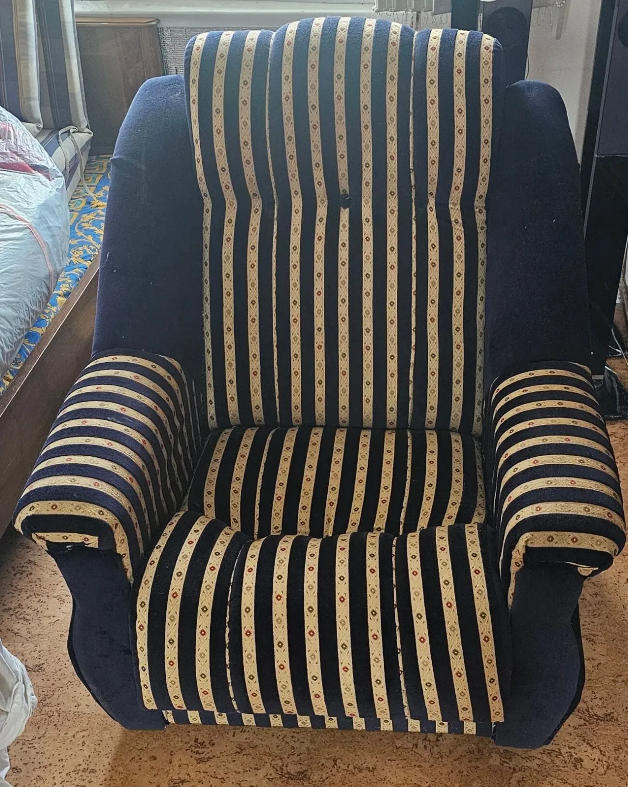 Продам б/у крісло, самовивіз